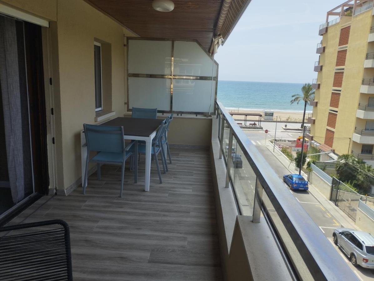 Atico Frente Al Mar Con Parking Para 5 Personas Calafell Kültér fotó