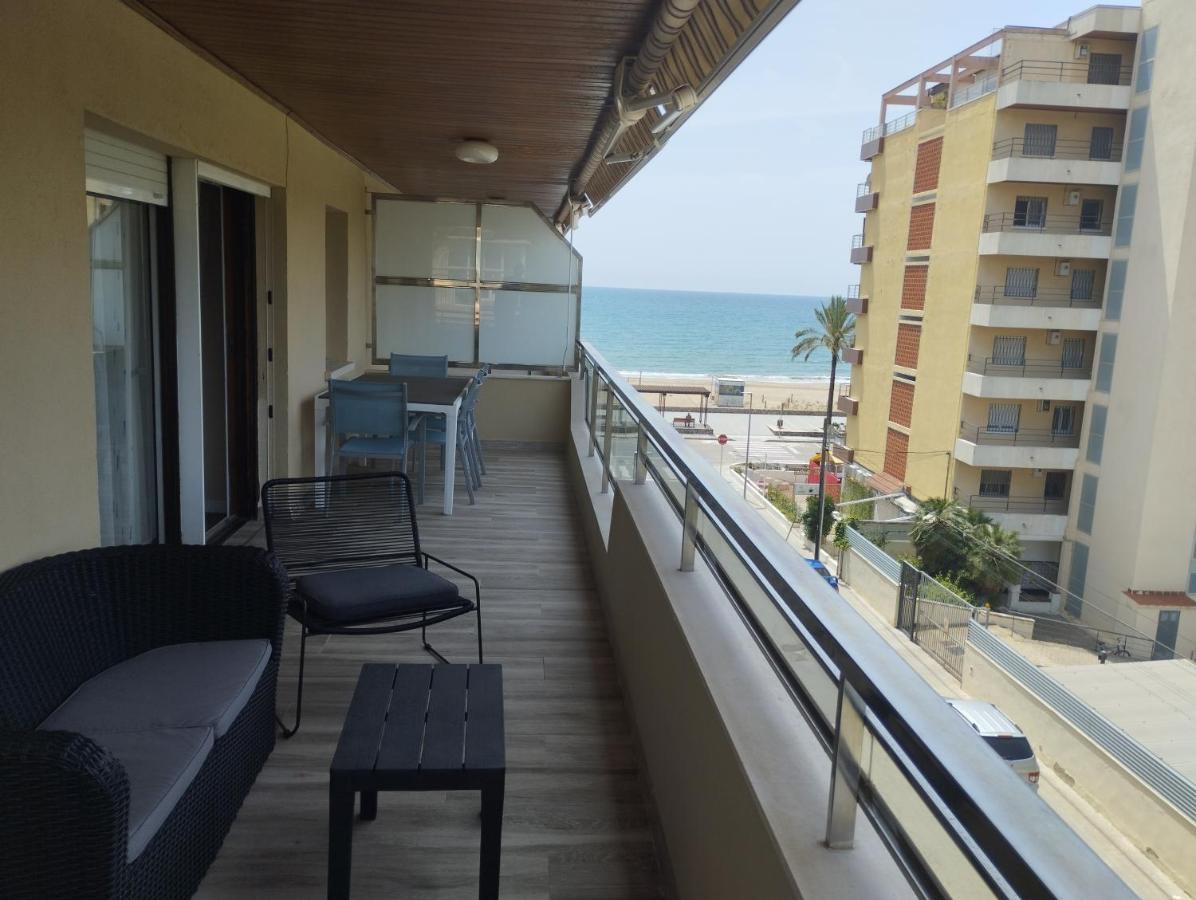 Atico Frente Al Mar Con Parking Para 5 Personas Calafell Kültér fotó